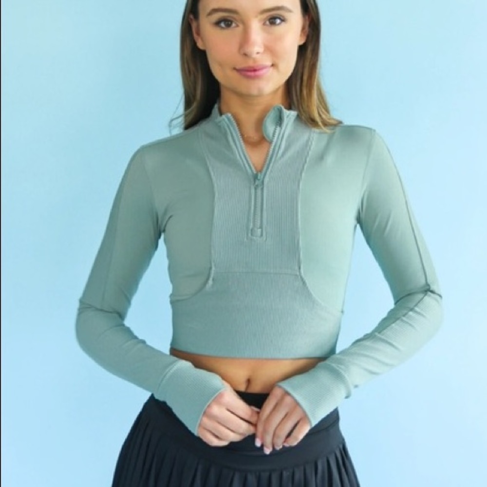 NWT Gold Hinge Rose Cropped Quarter Zip - size L (fits like a small)